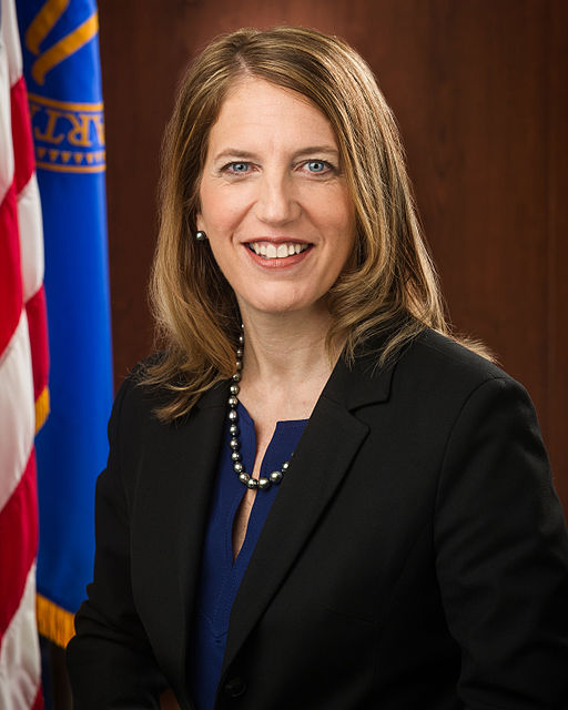 Sylvia_Mathews_Burwell_official_portrait