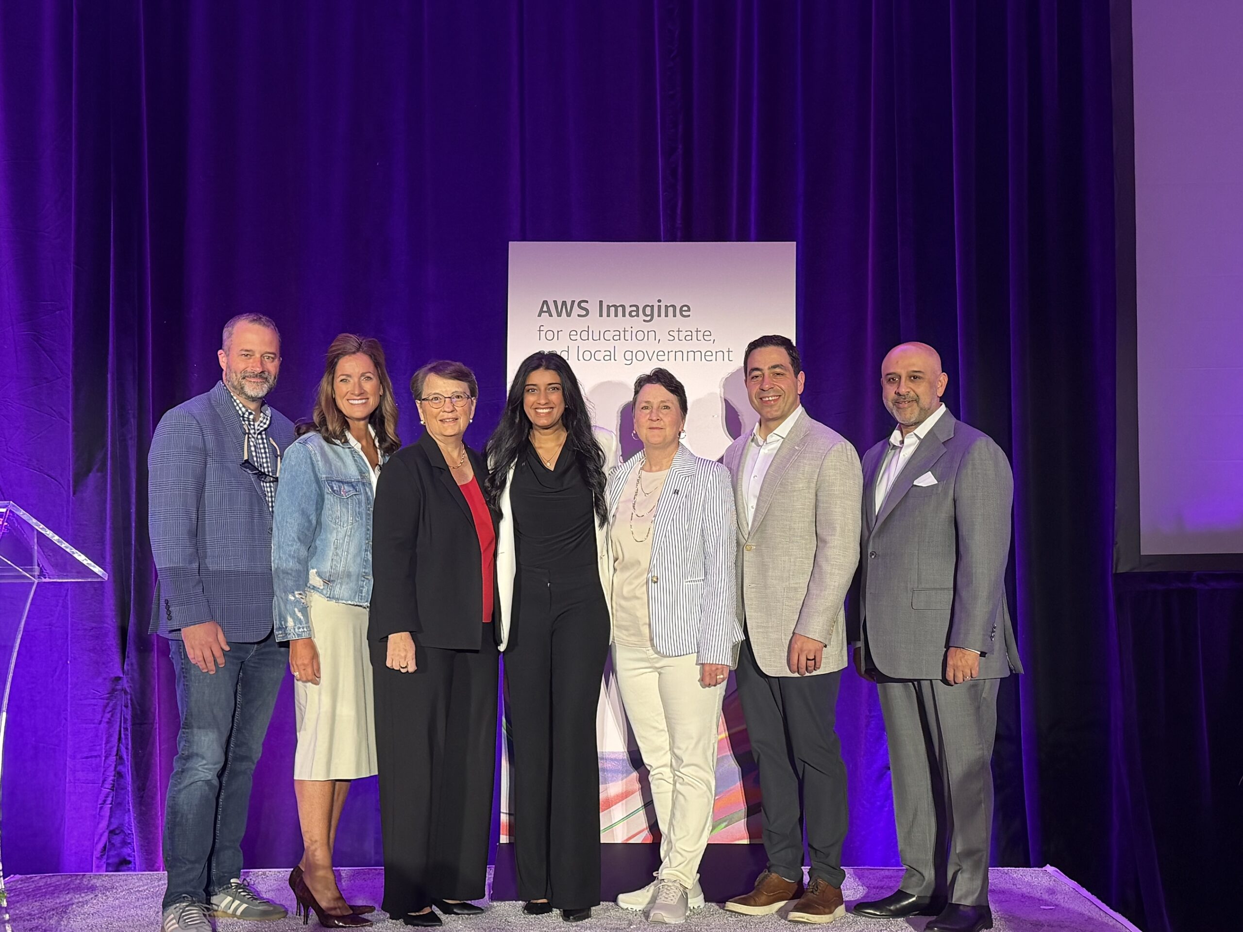 Rutgers, RWJBarnabas Health, and AWS Launch Innovation Hub at HELIX Rutgers, RWJBH Launches AI-Powered Innovation Hub to Advance Med Education, Patient Care